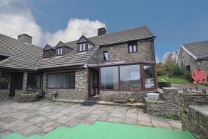 Ty Cerrig Farm, Pen Heol-cae'r-llwyn Lane, Mynyddislwyn NP12 2BQ