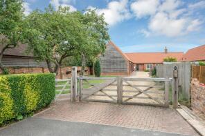 8a Three Trees, School Lane, Newark NG23 5BQ