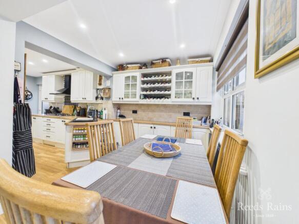 Sitting/ Dining Room