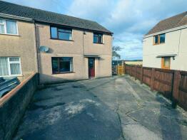 33, Is Y Llan, Llanddarog, Carmarthen SA32 8NX