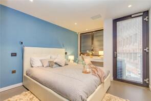 Flat 5, 1a, Phoenix Street, London WC2H 8BU