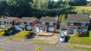 3 Haystacks, Badger Drive, Haywards Heath RH16 1EP