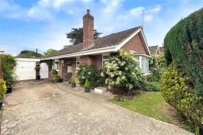14, Woodlands Close, Littlehampton BN16 4NA