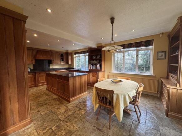 Kitchen/Breakfast Room