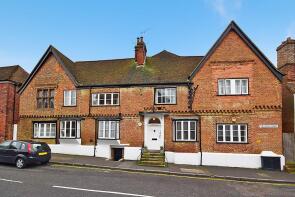 7, Elizabethan Court, High Street, Charing TN27 0LS