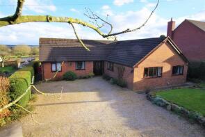 Abbots Oak, Blythe Bridge Bank, Uttoxeter ST14 8QW