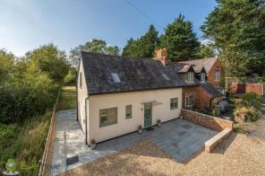 2, Hillfoot Cottages, Bath Road, Woolhampton, Reading RG7 5RL