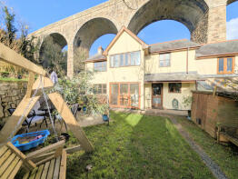 4, Brunel Close, Hayle TR27 5LL
