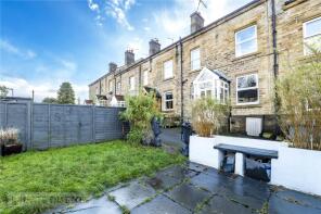 5, Victoria Place, Honley, Holmfirth HD9 6JE