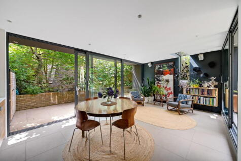 Cliff Terrace, St Johns, London SE8