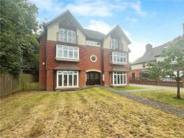 Flat 1, 13 Village Gate, Parvis Road, West Byfleet KT14 6LS