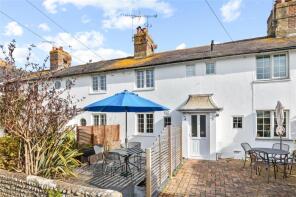 4, Coastguard Cottages, South Strand, Littlehampton BN16 1PA