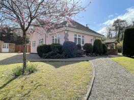 Salmons Leap, Beccles Road, Beccles NR34 7QW