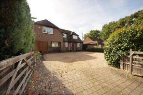 Wildmoor, Newnham Road, Hook RG27 9AE