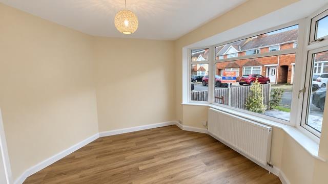 lounge 24 burleigh.jpg