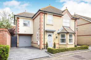 8, Wheatfields, Rochford SS4 2BT