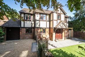 19, St Michaels Court, Reading RG10 9UF