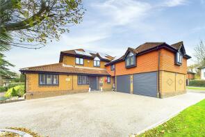 16, Somerset Grove, Warfield, Bracknell RG42 3TN