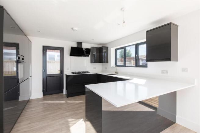 Swanbourne Close-7.jpg
