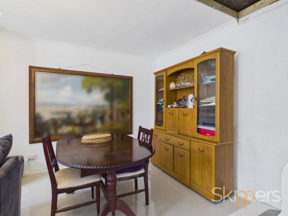 Lounge/dining room