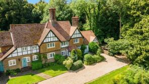 Westwood Cottage, Fox Road, Wigginton, Tring HP23 6EE