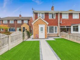 7, Johnson Close, Rugeley WS15 2PR