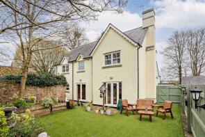 6, Hunsdon Manor Gardens, Ross-on-wye HR9 7FQ