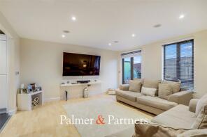 43, Victoria Court, New Street, Chelmsford CM1 1GL
