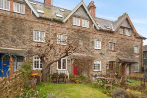 3, St Clements Terrace, Fore Street, Totnes TQ9 7SN