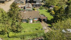 Oak Bungalow, Standon Green End, High Cross SG11 1BW