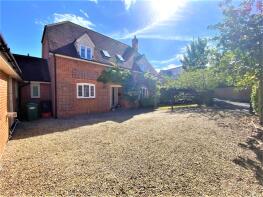 11, Whatleys Orchard, Bishopstone, Swindon SN6 8QB