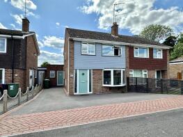 6, Newport Drive, Alcester B49 5BL