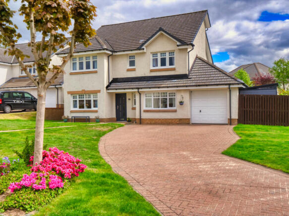4 Bedroom Detached Villa