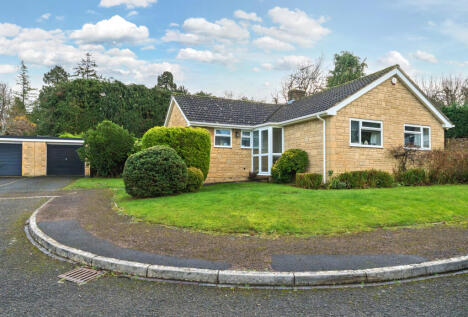 Foxgrove Drive, Cheltenham, Gloucestershire, GL52