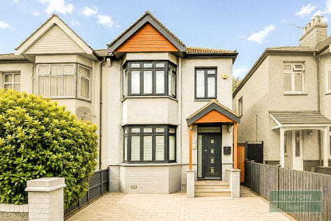 Ennismore Gardens, Southend-On-Sea, SS2 5RA