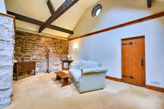 Sitting Room_1.jpg