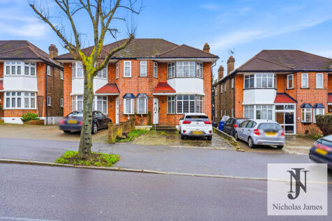 Osidge Lane, Southgate, N14