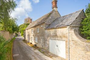 50 51 Cotswold Cottage, Road From Hatherop Road To Coln Manor, Cirencester GL7 5AD