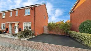 41, Overbury Way, Warwick CV35 9UL