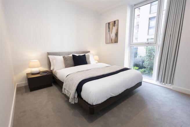 RENTAL SHOW FLAT