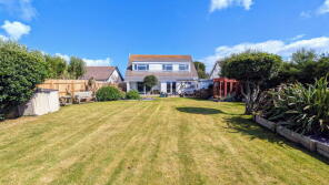 2 Jacaranda, Trevean Way, Penzance TR20 9PB