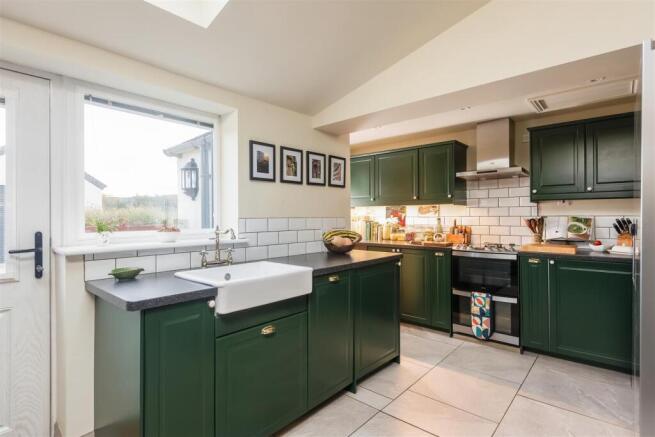 Hill Cottages 6 2025 Kitchen-1.jpg