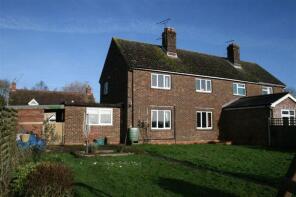 27, Village Road, Fifehead Magdalen SP8 5RT