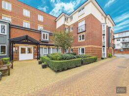 10, 3 Middlemarch Lodge, High Street, Rickmansworth WD3 1SW