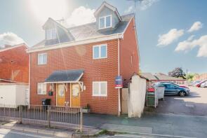 27, East Street, Crediton EX17 3AX