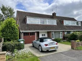 22, Stewart Close, Fifield, Maidenhead SL6 2PD