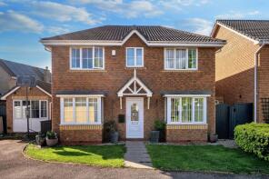 64, Moat Way, Cambridge CB24 4TR