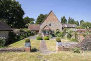 The Stable House, Road Running Between Hinton Manor And Duxford, Hinton Waldrist, Faringdon SN7 8SA