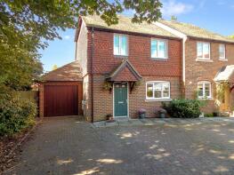 14, Elmbridge Lane, Kingfield, Woking GU22 9AW