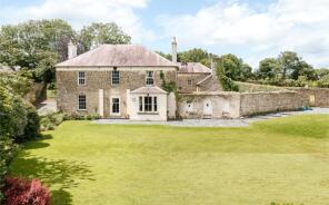 Robeston House, B4314 Robeston Wathen Village Road, Robeston Wathen, Narberth SA67 8EU